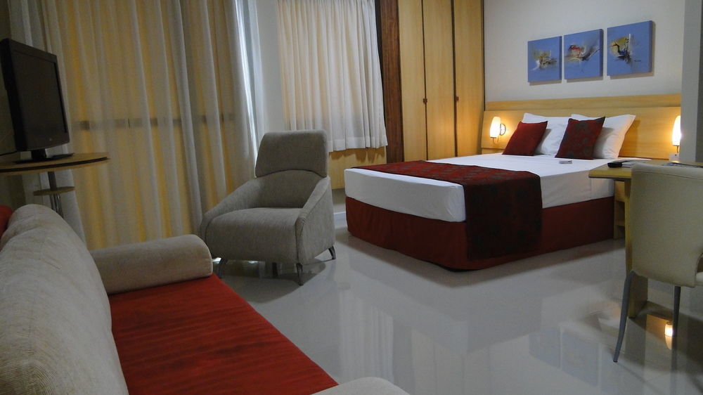 Bourbon Vitoria Hotel Bagian luar foto