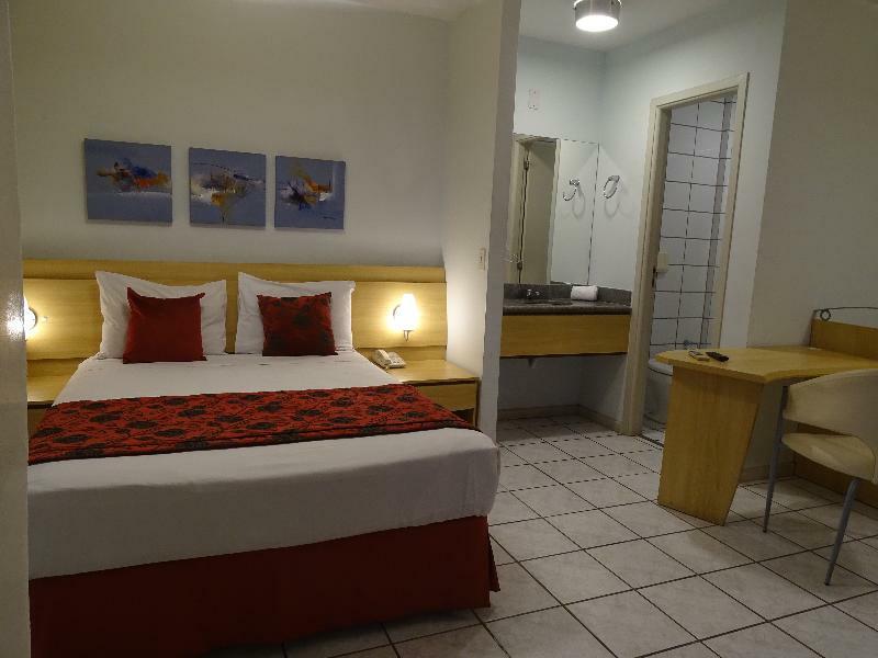 Bourbon Vitoria Hotel Bagian luar foto