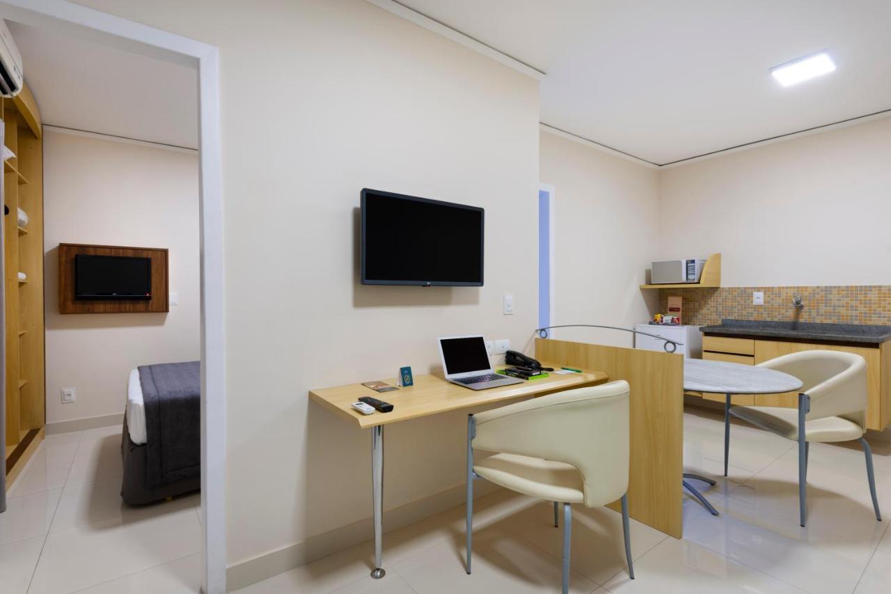 Bourbon Vitoria Hotel Bagian luar foto
