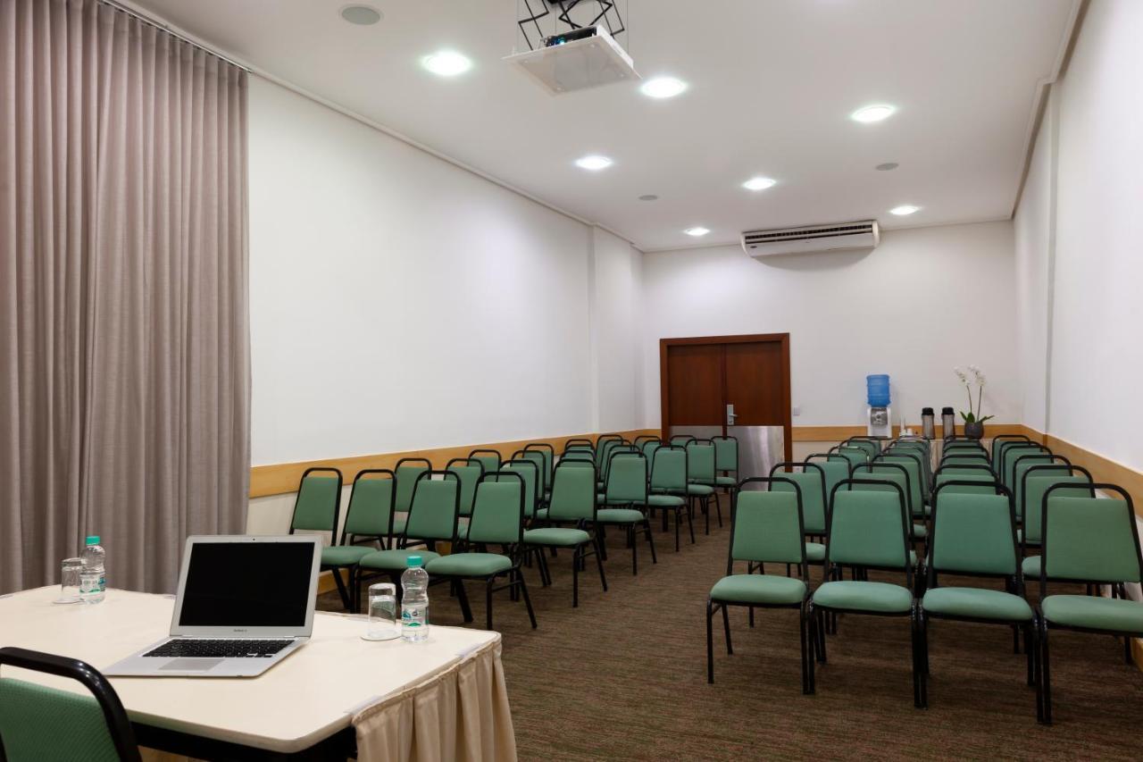 Bourbon Vitoria Hotel Bagian luar foto